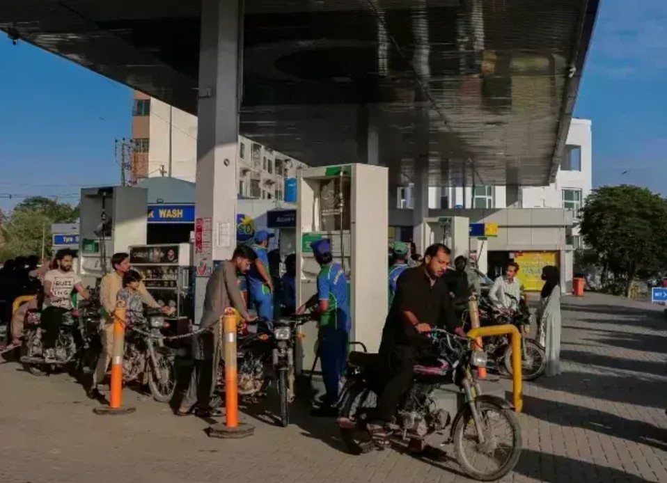 Prime Minister Shehbaz Sharif Announces Massive Fuel Relief, Cuts Petrol Price by Rs74 and Diesel by Rs67